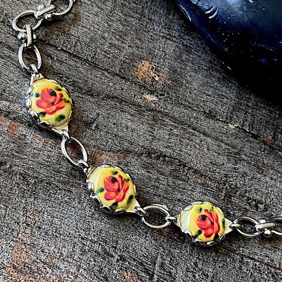 NEW Silver Vintage Style Floral Bracelet - Picture 7 of 9